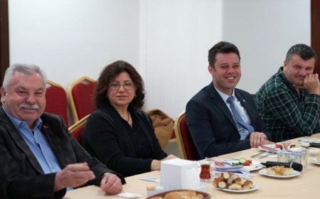 AHMET SARIKURT MİMARLARLA BİR ARAYA GELDİ