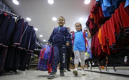 Okul kıyafeti alışverişi giyim sektörünü hareketlendirdi