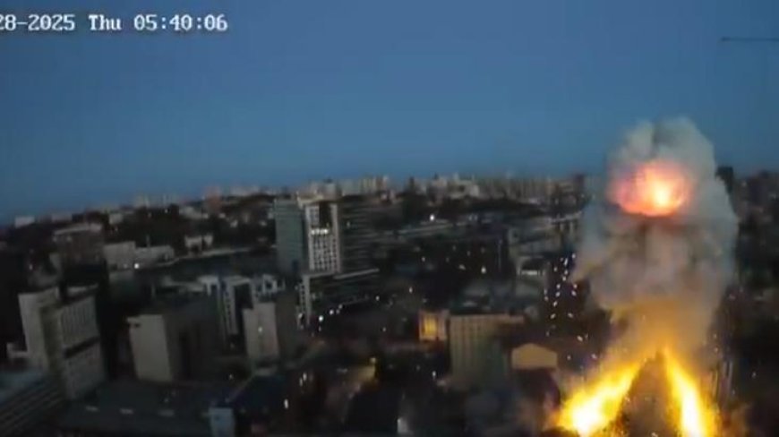 Son dakika! Kiev'e gece saldırısı: 1'i çocuk 8 ölü