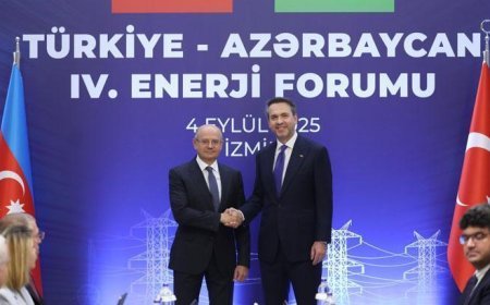 Bakan Bayraktar, İzmir'de Azerbaycanlı mevkidaşı Şahbazov ile basın toplantısı düzenledi