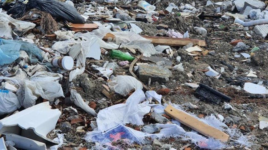 Bakanlığın uyarısına rağmen çöpleri toplamayan Etimesgut Belediyesi'ne ceza