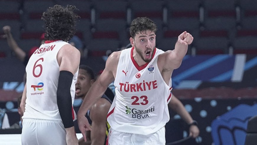 12 Dev Adam'ın rakibi Polonya!