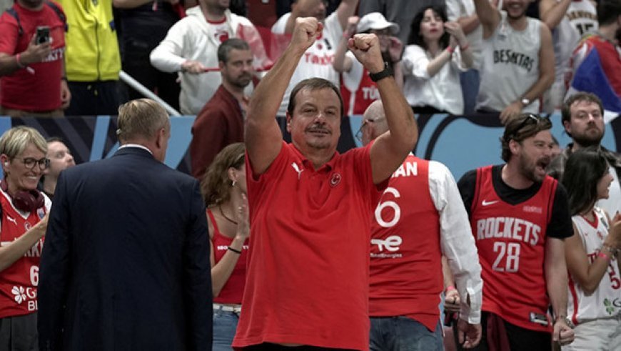 Ergin Ataman: 'Bu takım madalyayı hak ediyor!'