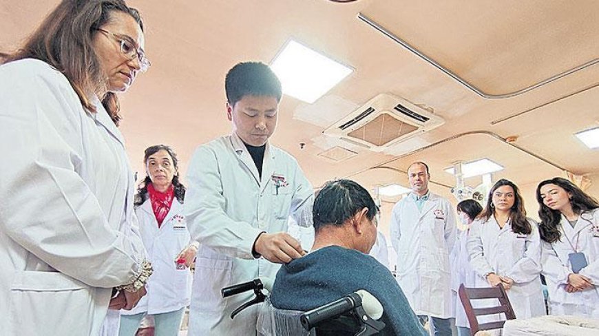 Bu hastanede ilaç yok, çay var!