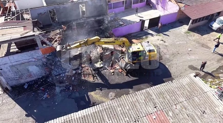 "Kore" Mahallesi’nde büyük temizlik: Zulalar tek tek yıktırıldı