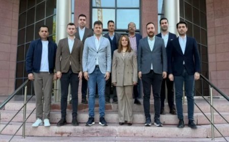 BAŞKAN AKAY OTOPARK İÇİN KOLLARI SIVADI