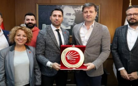 CHP ÇERKEZKÖY İLÇE BAŞKANI ÇOLAK, İLÇE YÖNETİMİYLE BAŞKAN AKAY’I ZİYARET ETTİ
