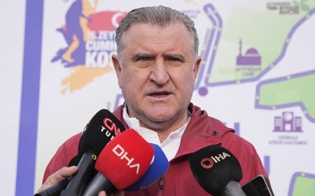 Bakan Bak: 'Gelin spor yapalım, kendimiz mutlu hissedelim ve sağlıklı olalım'