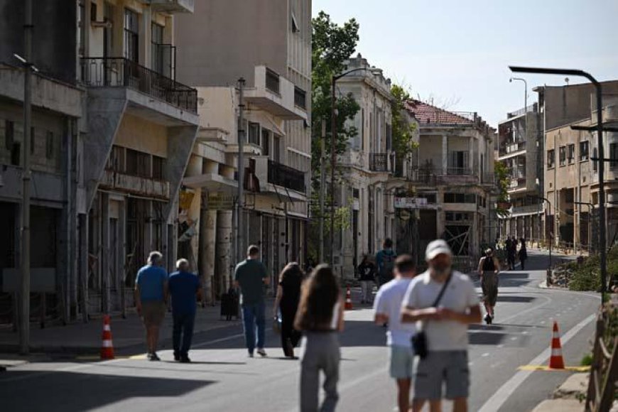 Yarım asır sonra açılan Kapalı Maraş turistlerin ilgi odağı oldu