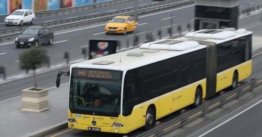 Metrobüsün çarptığı engelli yolcu ağır yaralandı