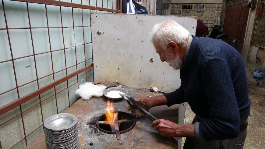 Gaziantep'in en yaşlı ustası... Çırak olarak başladı, alzheimer hastalığına rağmen devam ediyor