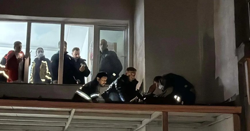 8'inci kattan yan binanın tentesine düştü