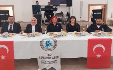 ÇERKEZKÖY’DE DÜNYA ENGELLİLER GÜNÜNDE ÖZEL BİREYLER DOYASIYA EĞLENDİ