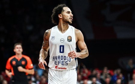Anadolu Efes'te Shane Larkin ameliyat edildi