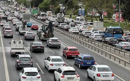 Dünyanın en yoğun trafiği İstanbul'da. Yılda 118 saat yolda geçiyor
