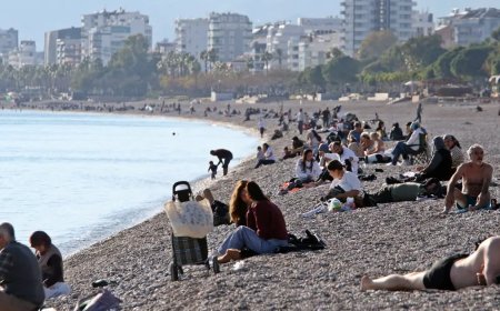 Gündüz güneşlenip, akşam soba yakıyorlar. Aralık ayında sıcaklık 24 derece