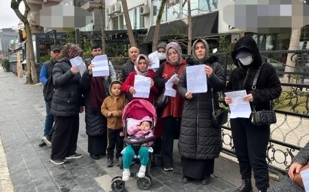 Birikimlerini emanet ettikleri kuyumcunun önünde eylem yaptılar