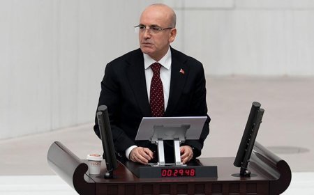 Hazine ve Maliye Bakanı Mehmet Şimşek: Enflasyon 2026'da düşmeye devam edecek