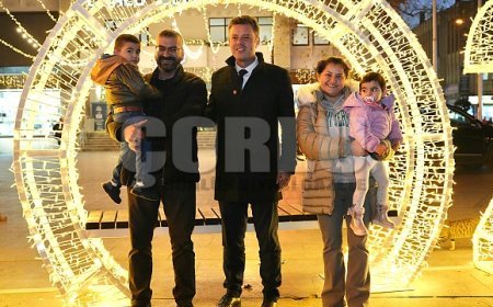 Başkan Sarıkurt Yeni Yıl Coşkusunu Vatandaşlarla Paylaştı