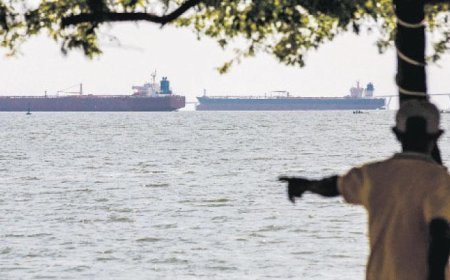 Bir Venezuela tankeri daha takip altında!