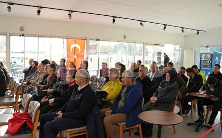 Başkan Sarıkurt Rumeli Mahallesi’nde Vatandaşları Dinledi