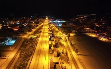 D-100 karayolunda kar çilesi. Onlarca araç mahsur kaldı