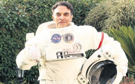 Astronot oldu!