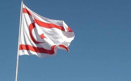 KKTC sınırında sıcak saatler! Rumlar sınır ihlali yapıp traktörlerini askerin üzerine sürdü!