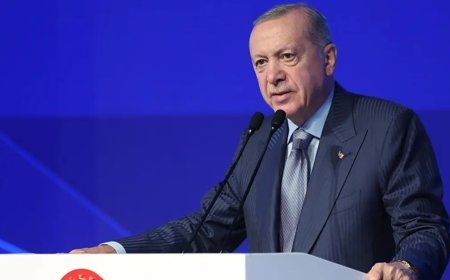 Cumhurbaşkanı Erdoğan Mehmetçiğin yeni yılını kutladı: Hiçbir terör örgütüne müsaade etmeyeceğiz