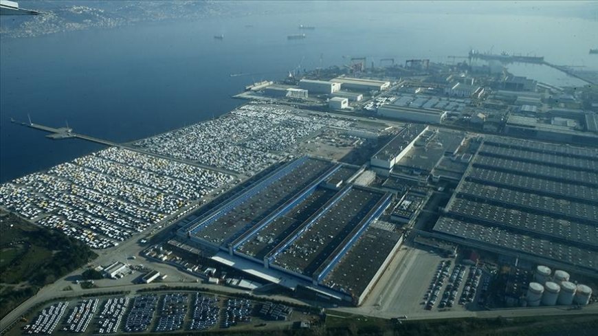 Otomotiv 3,8 milyar dolarla en fazla ihracat yapan sektör oldu
