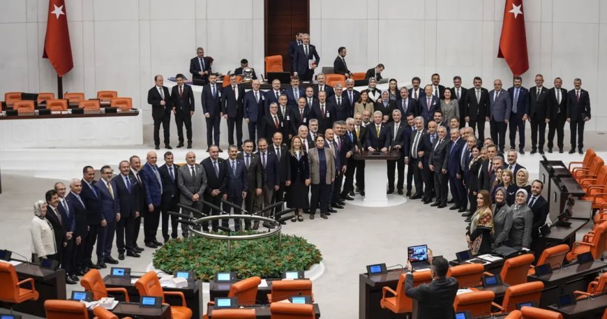 Ulaştırma ve Altyapı ile Ticaret bakanlıklarının bütçeleri kabul edildi