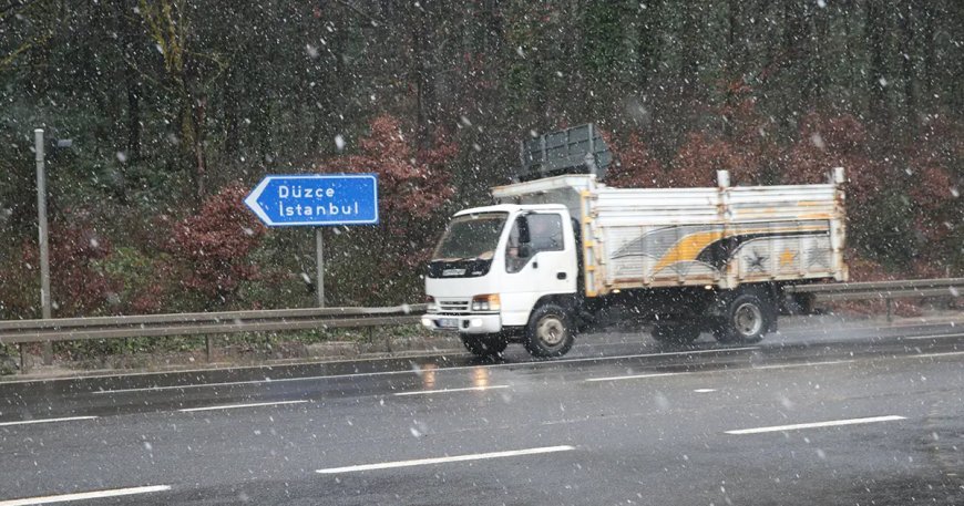 Bolu Dağı'na mevsimin ilk karı düştü