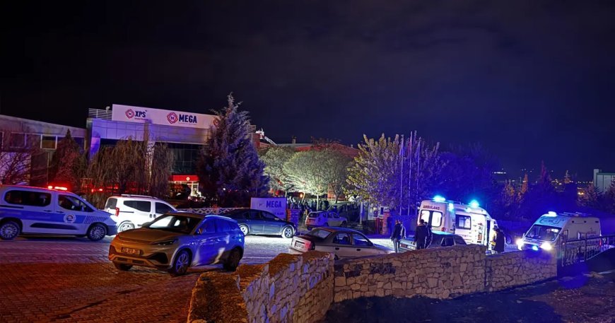 Yalıtım fabrikasında yangın. 16 işçi dumandan etkilendi