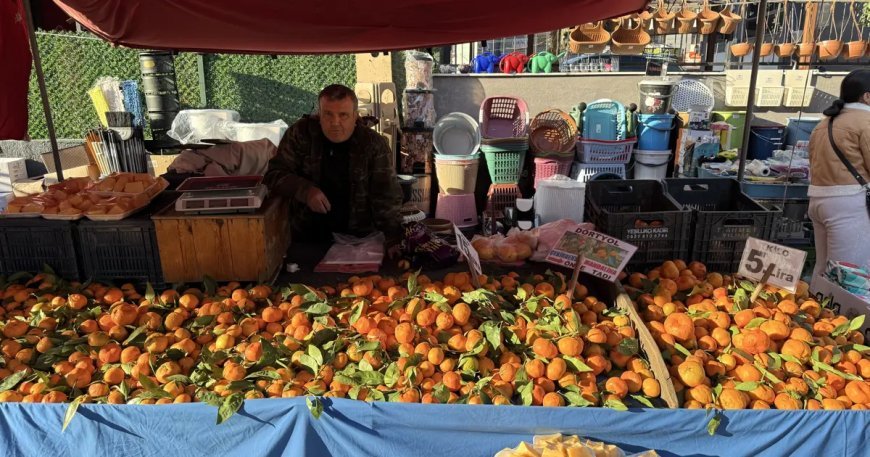 Pazarın en ucuz meyvesi oldu. Kilosu 5 liraya kadar düştü
