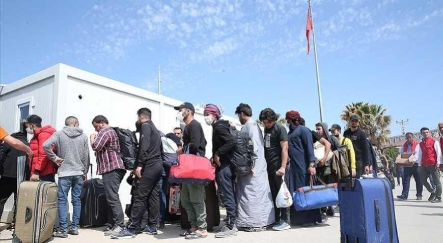 Yaptırımlar kalktı, Suriyeliler dönüyor! 400 bin mülteci ülkesine gitti