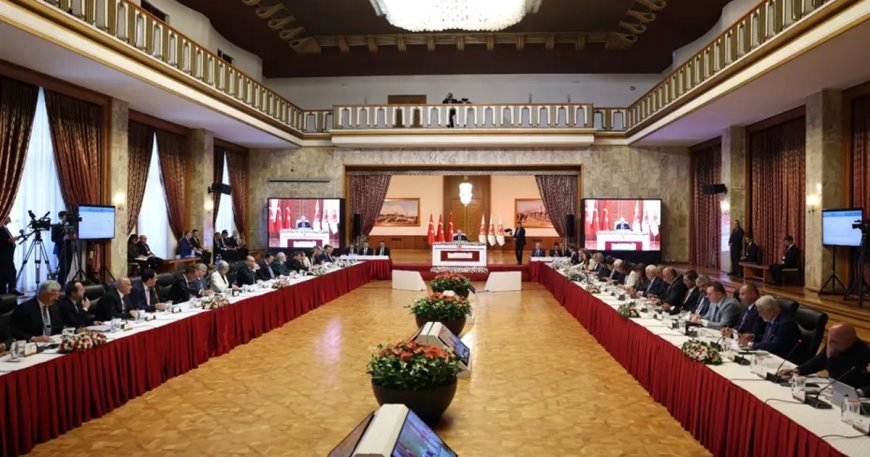 AK Parti'nin Terörsüz Türkiye raporu Meclis'e sunuldu