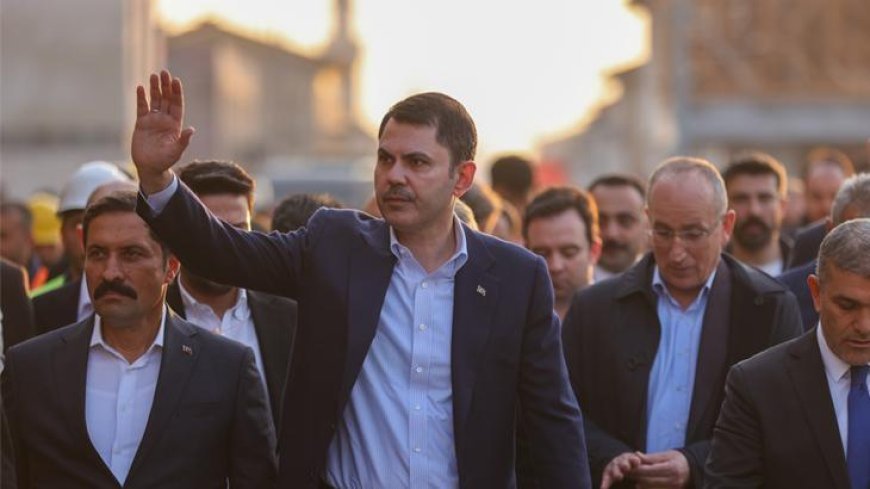 Bakan Kurum, Hatay'da deprem konutlarını inceledi! Şantiye şefinden teşekkür: Sizinle gurur duyuyorum