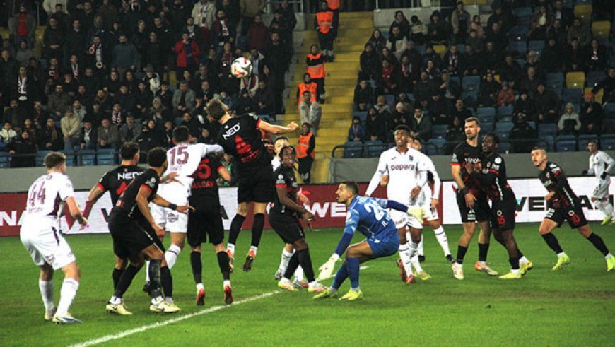 Gençlerbirliği-Trabzonspor maçı tarihe geçti: Süper Lig'de 14 yıl sonra bir ilk yaşandı!