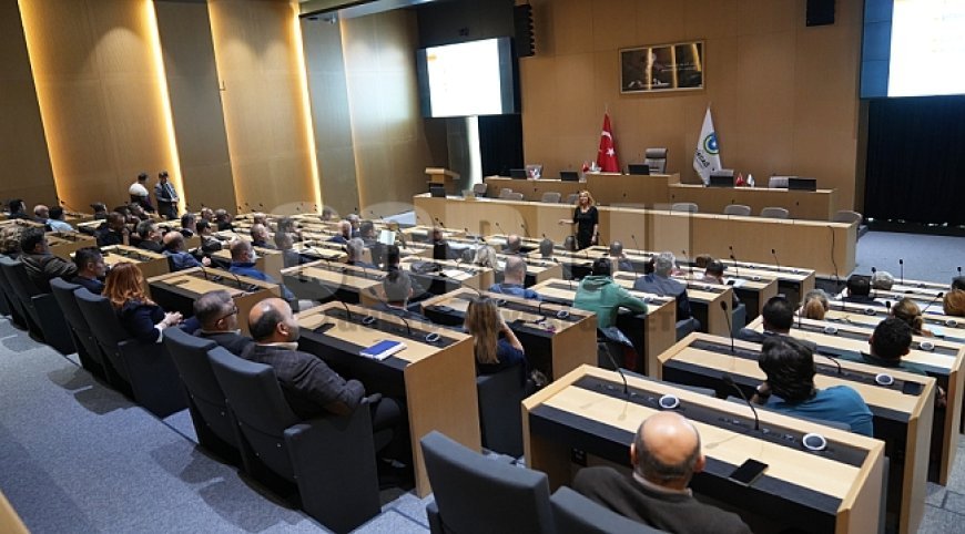 BÜYÜKŞEHİR’DE İDARECİLERE PROTOKOL VE DAVRANIŞ KURALLARI EĞİTİMİ