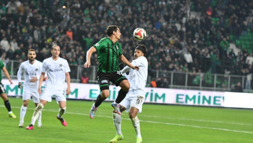 Manisa FK, Sakarya'da 2 golle kazandı!