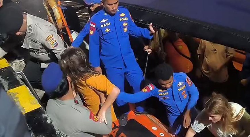 11 kişiyi taşıyan tur teknesi battı! 4 kişi kayıp, arama çalışmaları sürüyor