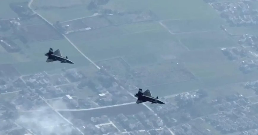 KIZILELMA’dan akıllı filo otonomisi ile kol uçuşu