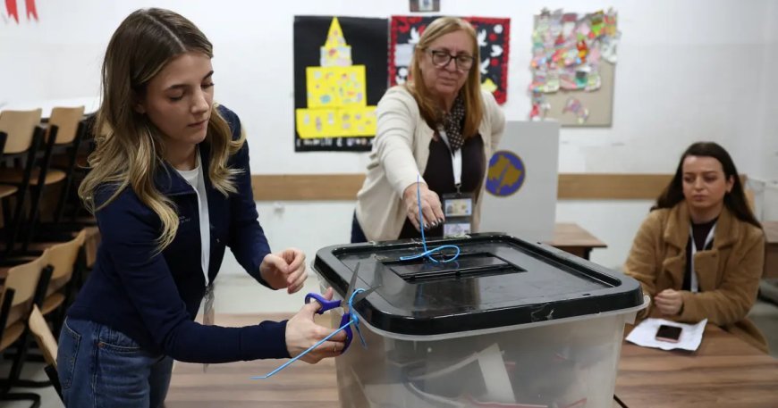 Kosova'daki erken seçime katılım oranı düşük kaldı