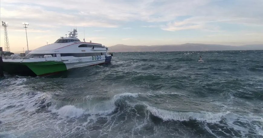 Marmara'da fırtına. İstanbul seferleri iptal edildi
