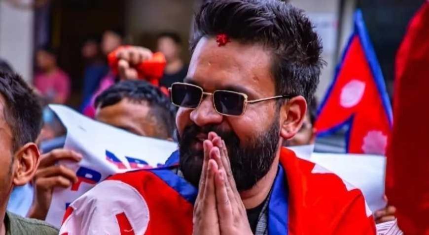 Eski rapçi başbakan olmaya hazırlanıyor! Z kuşağı devrimi sonrası iktidara yürüyecek