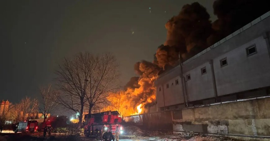 Esenyurt'ta fabrikada yangın