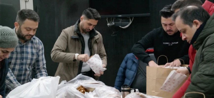 CHP ÇERKEZKÖY’DEN SABAH MESAİSİ: İŞÇİLERE SİMİT DAĞITARAK HAYAT PAHALILIĞINA DİKKAT ÇEKİLDİ