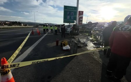 Otoyolda feci kaza. Bariyere ok gibi saplandı, iki kişi öldü