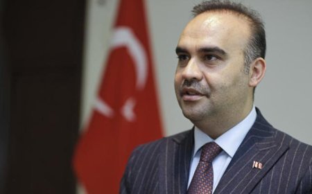 Bakan Kacır, Malezya Yatırım, Ticaret ve Sanayi Bakanı Johari Abdul Ghani ile görüştü