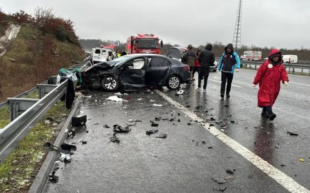 İstanbul-İzmir yolunda zincirleme kaza. 12 aracın karıştığı kazada 1 kişi öldü